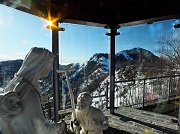 Salita alla cima (1227 m.) e all'anticima sud (1192 m.) del MONTE PODONA (1227 m.) ancora con neve la mattina di Pasqua - FOTOGALLERY